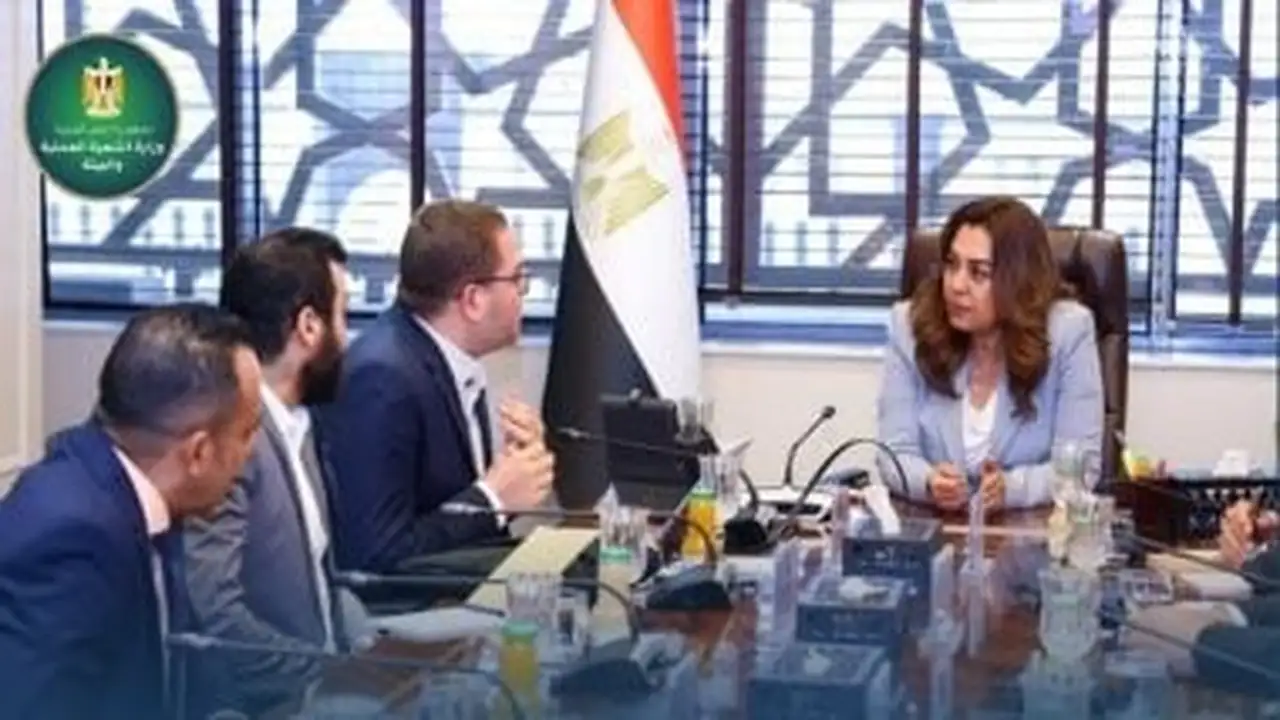 تفعيل مصر الرقمية: وزيرة التنمية المحلية تراقب تطوير تقييم الأثر البيئي
